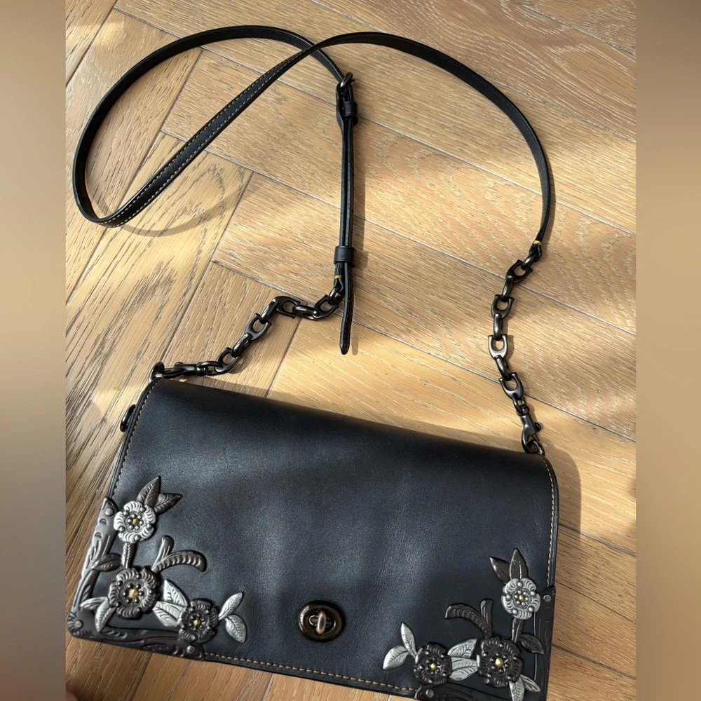 COACH Dinky With Metal Tea Rose